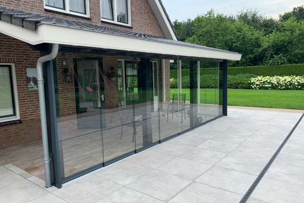 Glassystemen uitbouw